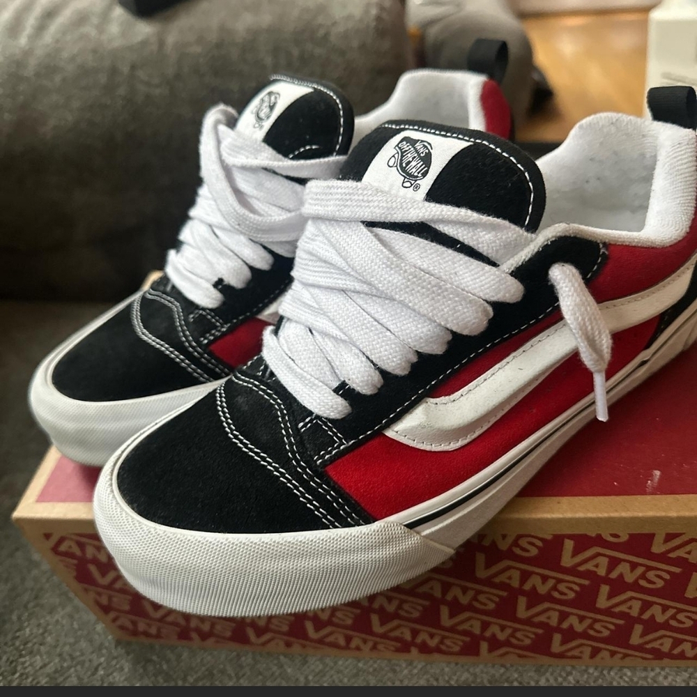 Vans Knu Skool 8Men/9.5Women